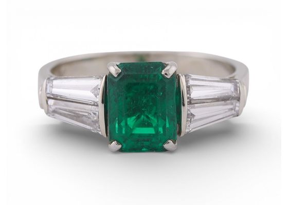 Vintage Emerald and Diamond Ring in 18kt White Gold