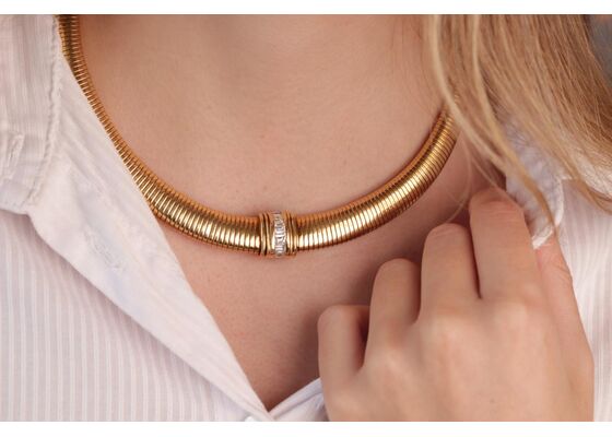 Retro Tubogas necklet set with Emerald cut diamonds