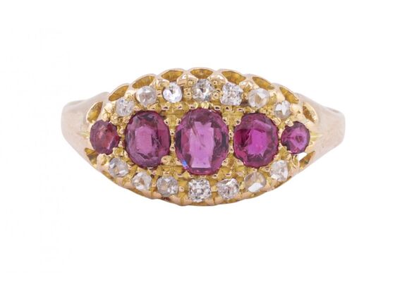 EDWARDIAN RUBY AND DIAMOND 5 STONE RING, CIRCA 1910